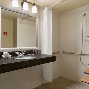 Deluxe  King Room Disability Access